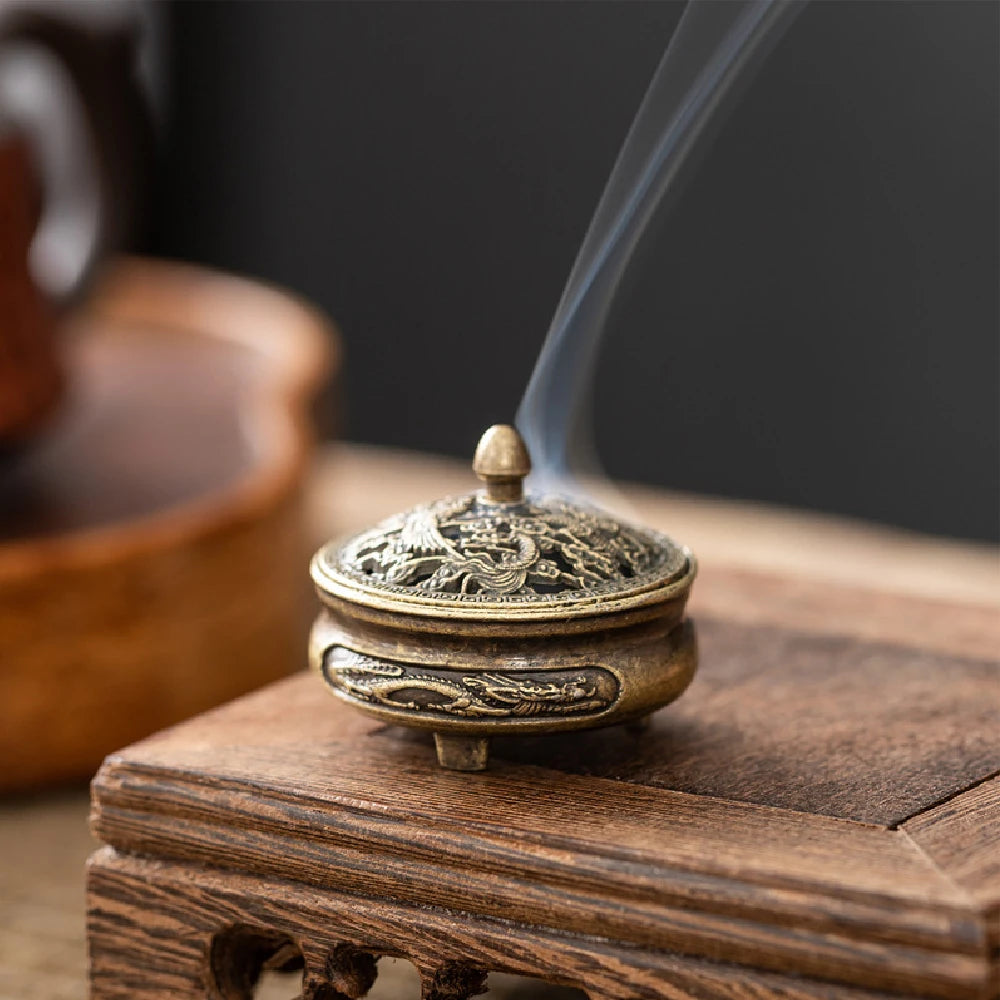 Antique brass pocket mini hollow incense burner, ancient Chinese tea table decoration, dragon and phoenix incense burner