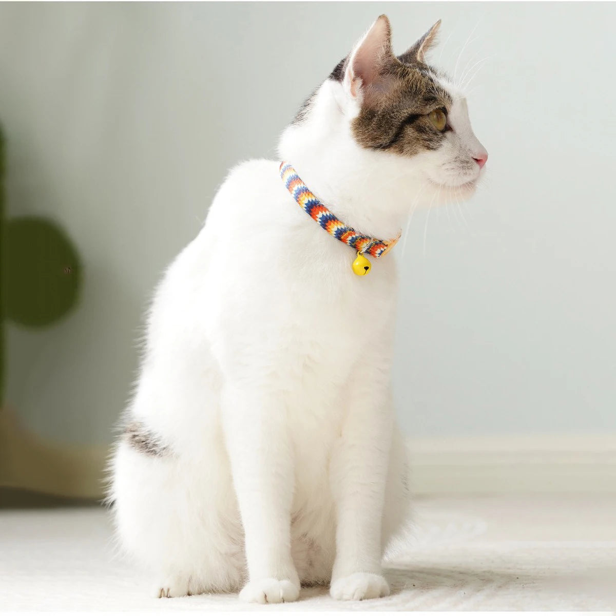 Cute Cat Weaving Necklace with Small Bell Design, Anti-Suffocation Cat Collar Adjustable 15-30cm Comfortable Soft nylon material