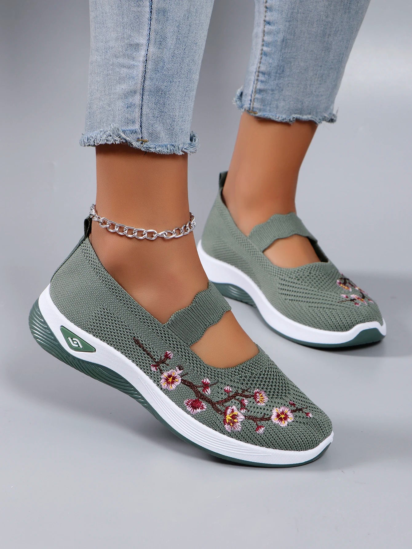 Women's summer breathable mesh flat shoes, women's shoes, casual sports shoes, clearance free shipping