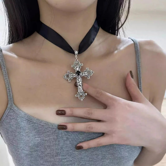 Y2K Gothic Punk Crystal Cross Pendant Necklace for Women Men Clavicle Chain Lolita Choker Necklaces Jewelry Gorgeous Party Gifts