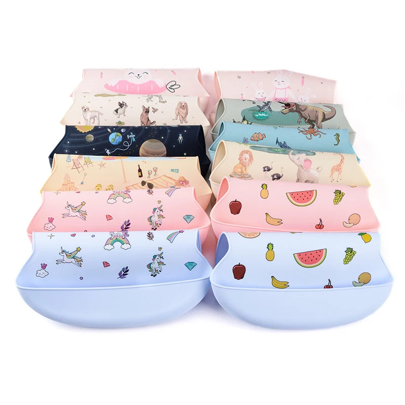 Babero de silicona impermeable para bebé, diseño de plátano, para alimentación de recién nacidos, delantal suave comestible, bufanda ajustable para eructos de bebé