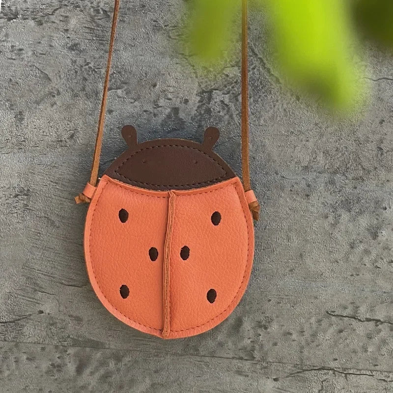 Mini bolsos de dibujos animados bonitos para niñas pequeñas, bandolera con forma de calabaza, pera o mariquita, pequeños bolsos de mano Kawaii para bebés y niños, regalo