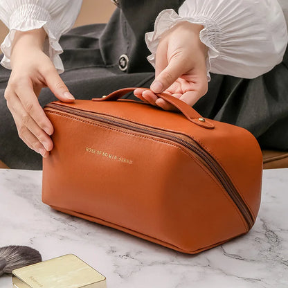 PU Fashion and Convenient Makeup Bag, Travel Storage Bag, Large Capacity Toilet Bag, Hand Boosting Beauty Pillow Makeup Bag