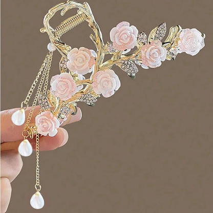 Gothic Spider Shaped Hair Claw Clip for Women Hollow Out Metal Imitation Pearl Shark Clips Charms Cool Girls Hair Accessories M
