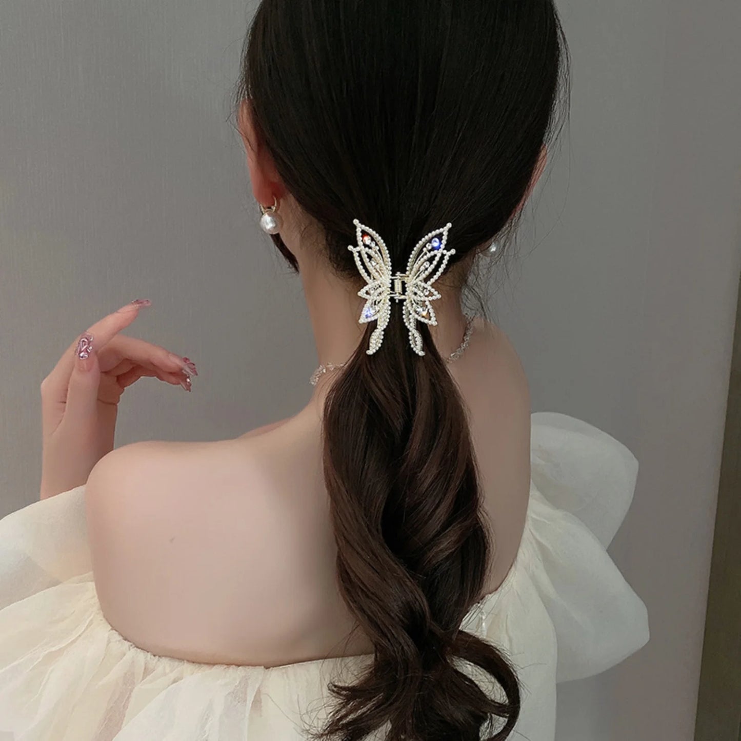 1pc Medium Hair Claw Clip, Non-Slip Hair Clamp, Butterfly Style Rhinestone Pearl Decor Barrettes For Thin Thick Hair