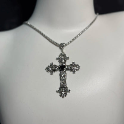 Y2K Punk Crystal Big Cross Pendant Necklaces for Women Men, Gothic Irregular Cross Clavicle Chain Necklaces, Aesthetic Jewelry