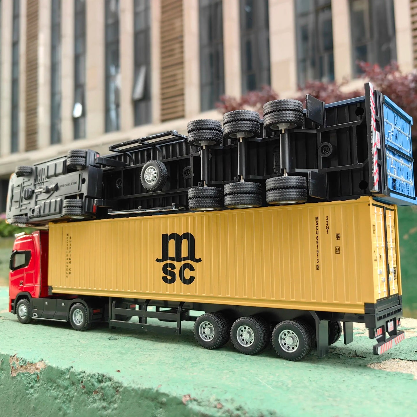 1:50 Alloy Diecast Large Truck Model Car Toy Simulation Container Toy Sound and Light Pull BackTransport Vehicle Model Kid Gifts