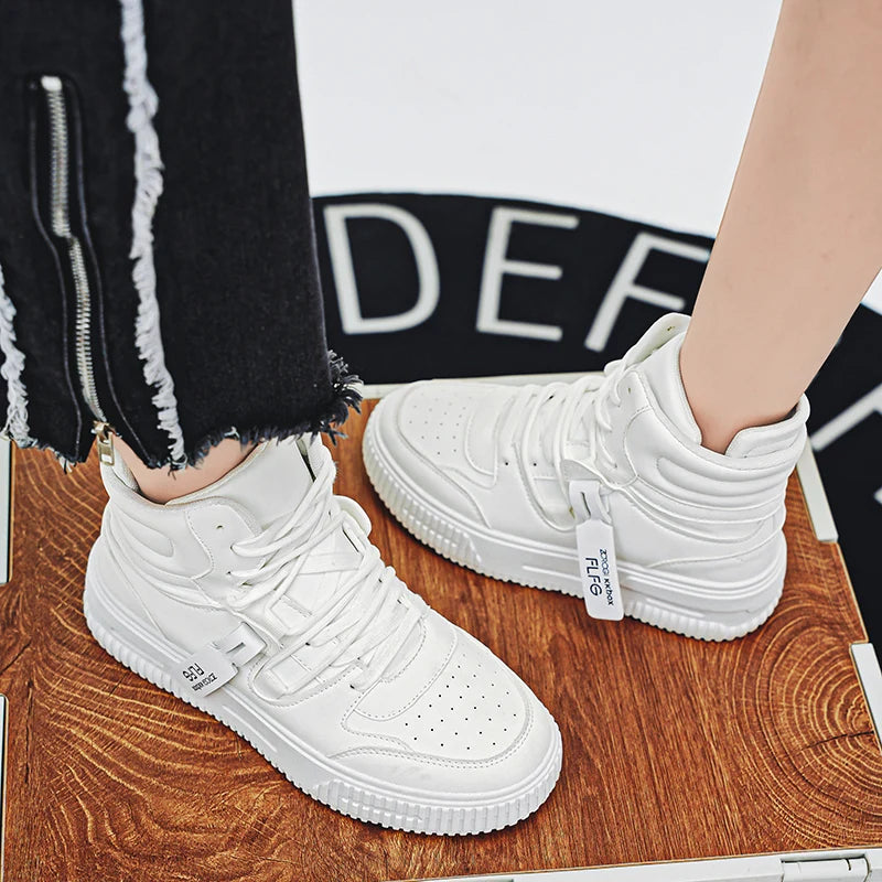 New Fashion Casual Sneakers High Top Skateboard Shoes Student Boots Men and Women Trend Wear-Resistant Two-Color Couples