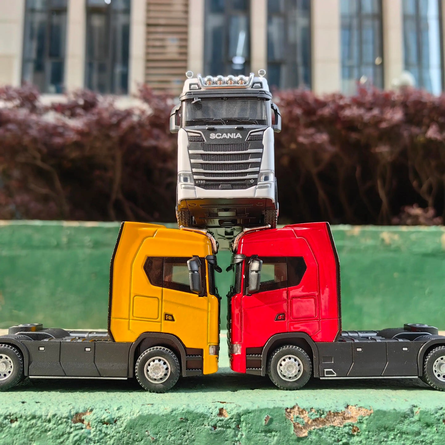 1:50 Alloy Diecast Large Truck Model Car Toy Simulation Container Toy Sound and Light Pull BackTransport Vehicle Model Kid Gifts