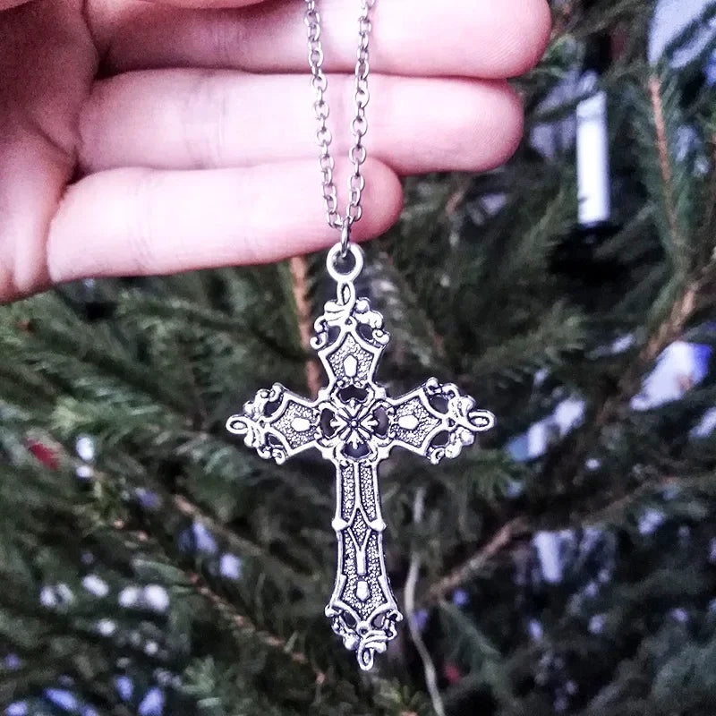 Y2K Punk Crystal Big Cross Pendant Necklaces for Women Men, Gothic Irregular Cross Clavicle Chain Necklaces, Aesthetic Jewelry
