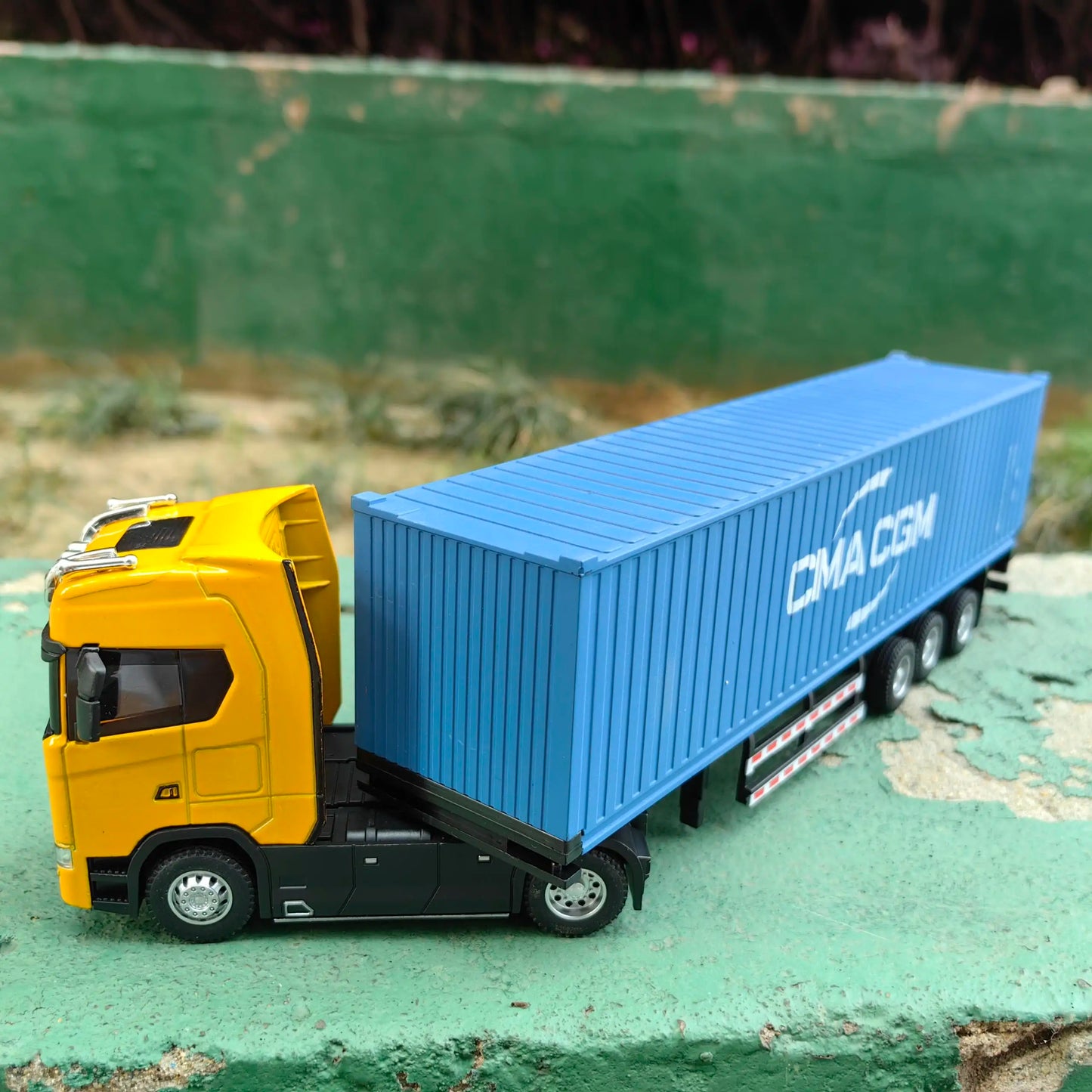 1:50 Alloy Diecast Large Truck Model Car Toy Simulation Container Toy Sound and Light Pull BackTransport Vehicle Model Kid Gifts