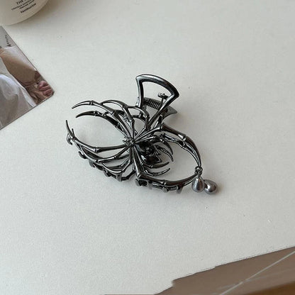Gothic Spider Shaped Hair Claw Clip for Women Hollow Out Metal Imitation Pearl Shark Clips Charms Cool Girls Hair Accessories M