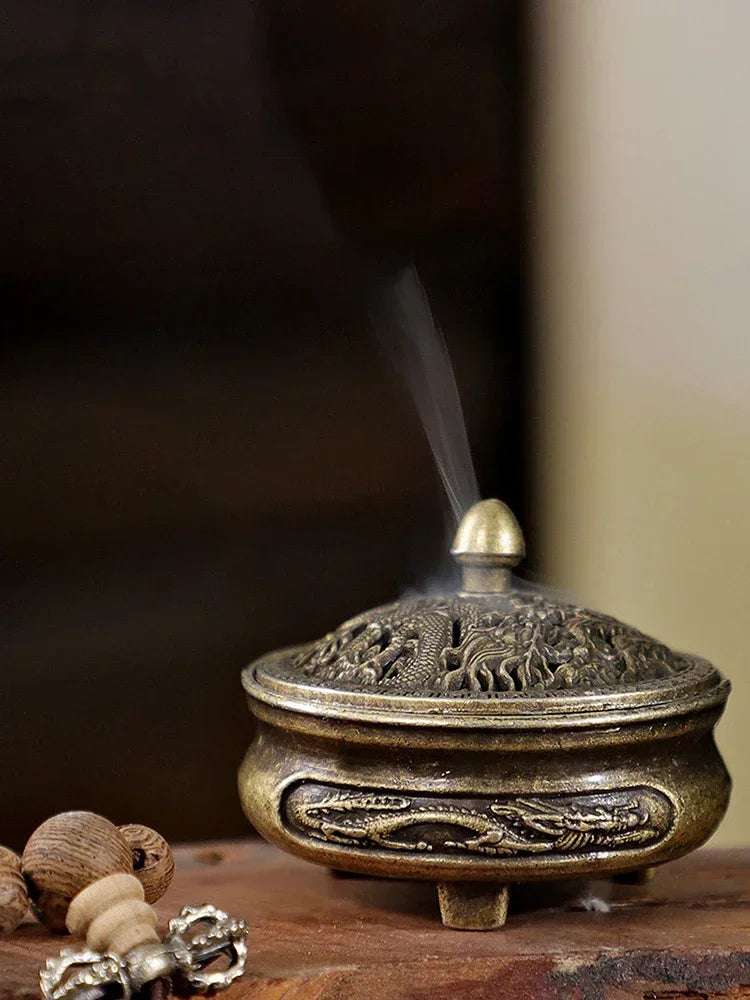 Longfeng Fingertip Stove, Three-Legged Small Incense Burner, Non-Stick Powder Tray, Creative Aromatherapy Burner 1PC