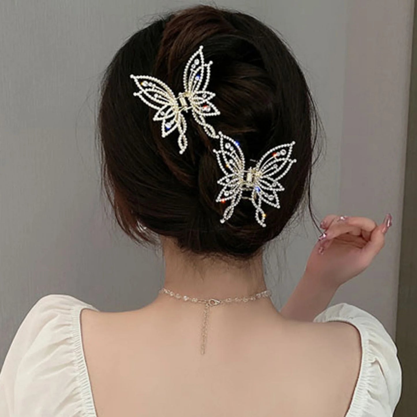 1pc Medium Hair Claw Clip, Non-Slip Hair Clamp, Butterfly Style Rhinestone Pearl Decor Barrettes For Thin Thick Hair