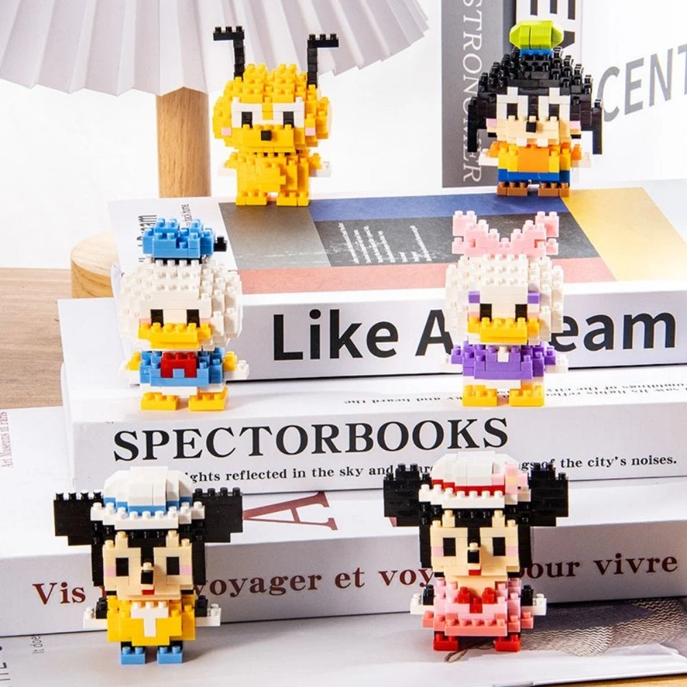 building block toys are luxurious models, suitable educational DIY games, cartoon anime games, building block lovers' desktop