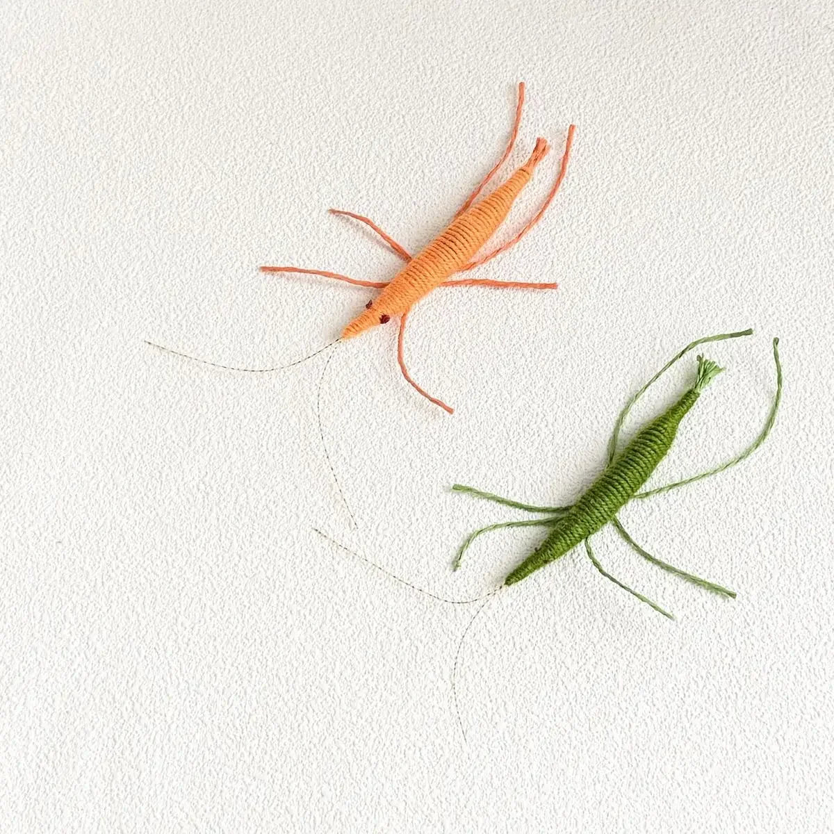 Simulated wool shrimp cat toy containing catnip interactive stress relief teeth grinding and cleaning teeth pet toy