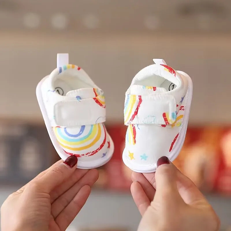 Cute Bear Soft Sole Comfortable Sandals for Infants and Toddlers, Baotou Anti Kick First Step Shoes 0-18 Months