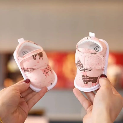 Cute Bear Soft Sole Comfortable Sandals for Infants and Toddlers, Baotou Anti Kick First Step Shoes 0-18 Months