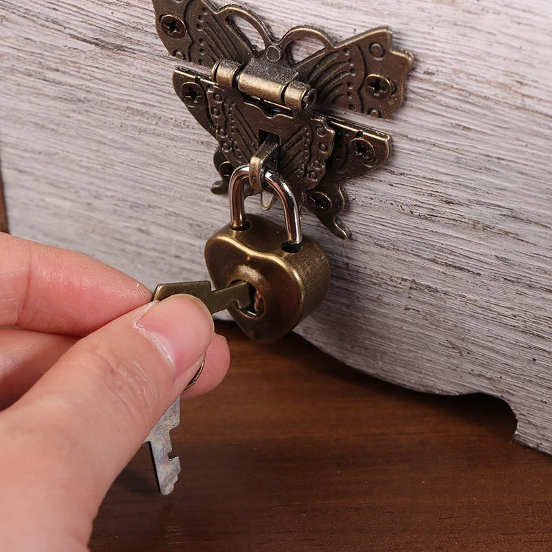 Classic Treasure Chest Savings Box with Secure Lock for Home Ornamentation